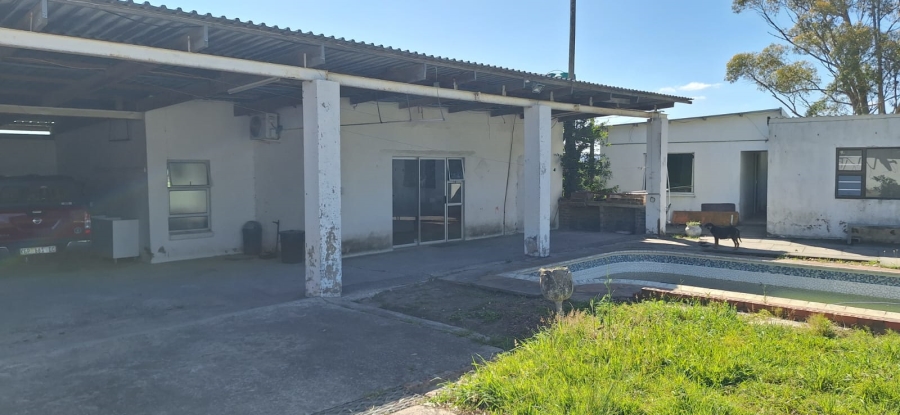 Commercial Property for Sale in Cove Ridge East Eastern Cape